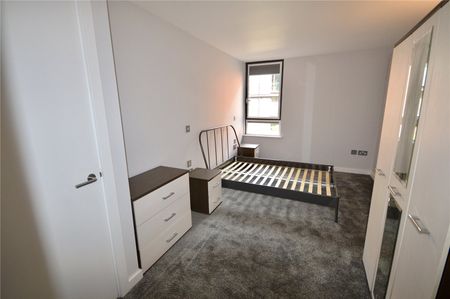 2 bedroom apartment to rent - Photo 4