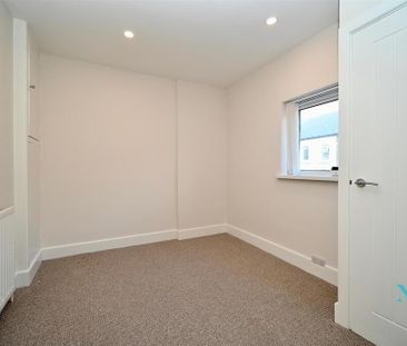 8 Abetta Parade, Belfast, BT5 5EH - Photo 3