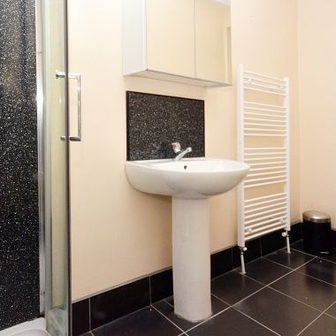 One Room Available In A Fantastic Four Bed Student Property - Photo 4