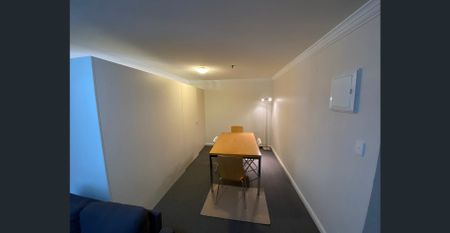 Spacious 1 bedroom apartment - Photo 2