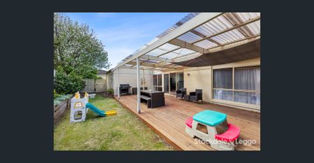 Spacious Family Home in a Peaceful Yet Central Location - Photo 3