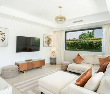 Luxury Villa for rent in Estepona, Spain - Photo 2