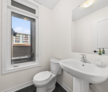 For Lease - 153 Blick Crescent, Aurora, Ontario - Photo 3