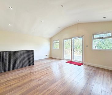 4 bedroom chalet to rent - Photo 4
