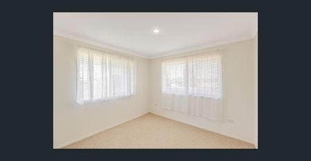 So Much Living Space - Photo 4