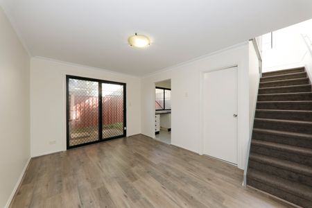 1/69 Holmes Street, Brunswick VIC 3056 - Photo 4