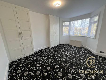 3 bedroom apartment to rent - Photo 5