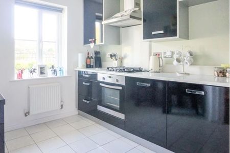 5 Bed Terraced House, Wood Mead, BS16 - Photo 5