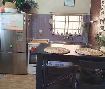 1 Bedroom Apartment for Rent - Close to Amenities - Photo 4