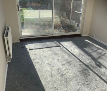 4 bedroom semi-detached house to rent - Photo 1