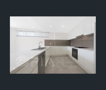 SPACIOUS TWO BEDROOM APARTMENT WITH LARGE COVERED BALCONY - Photo 5