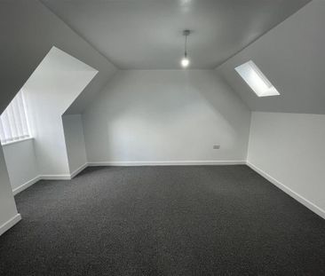 4 bedroom detached house to rent - Photo 3