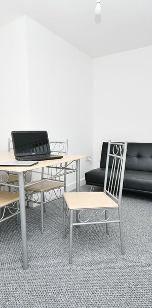 Room , Cartmel Road - Photo 1