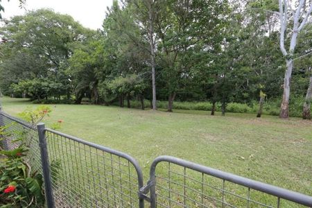 For Lease: Modern Family Home in Sought-After Mansfield Location - Photo 5