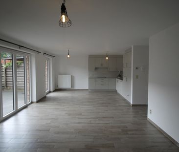 Een appartement op de benedenverdieping met 2 slaapkamers, ruim ter... - Photo 2