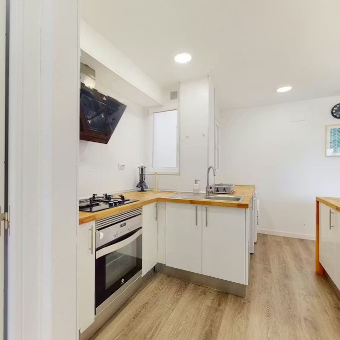 Carrer del Monestir de Poblet, Valencia, Valencian Community 46015 - Photo 1