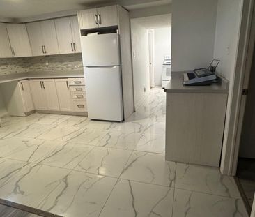 For Lease - 741 Shanahan Boulevard, Newmarket, Ontario - Photo 6