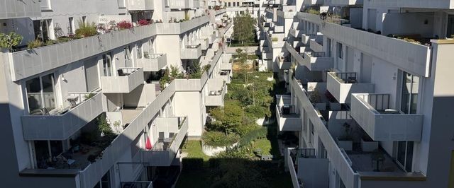 Ihr neuer Lieblingsplatz! Großer Balkon, zwei Bäder, Sauna, EBK, Fußbodenheizung! - Photo 1