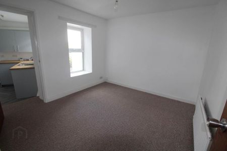 F2 38 Grays Hill, Bangor, BT20 3BB - Photo 4