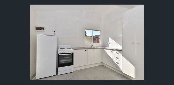 Immaculately Presented Apartment! - Photo 2