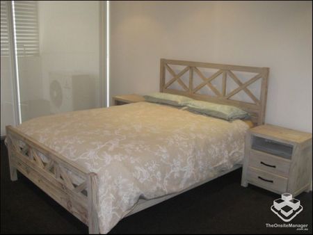 Furnished CBD Apartment - Photo 4