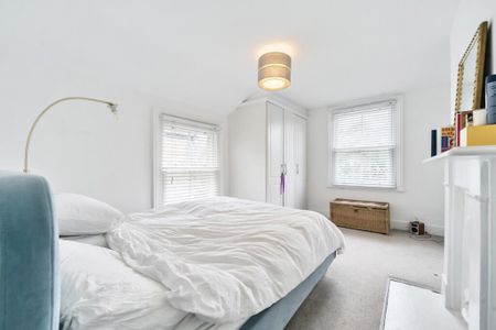 2 Bed Flat, Elsham Road, W14 - Photo 5