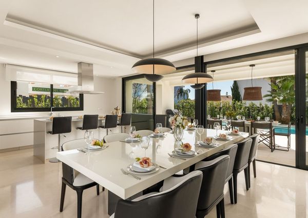 4 bedroom luxury Villa for rent in El Paraíso, Andalusia