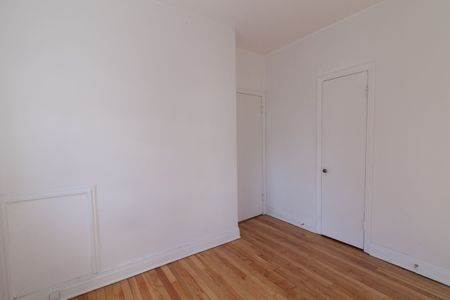 6211 Avenue Lennox - Photo 2