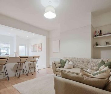 Bents Avenue, Flixton, Manchester, M41 - Photo 4