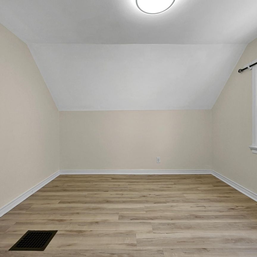 For Lease - 372 Flanders Row, London East, Ontario - Photo 1