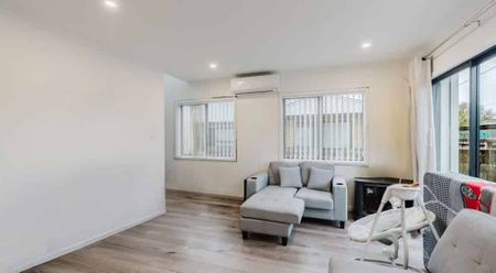 Furnished 2 bedrooms + 2 bath $575/week - Photo 4