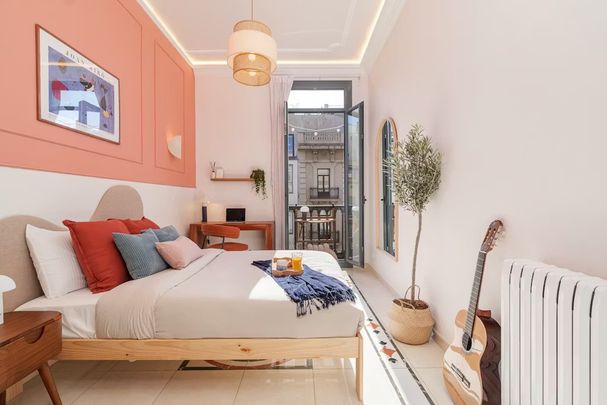 Carrer de Roger de Llúria, Barcelona, Catalonia 08009 - Photo 1