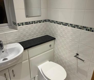 2 bedroom ground floor flat to rent - Photo 5