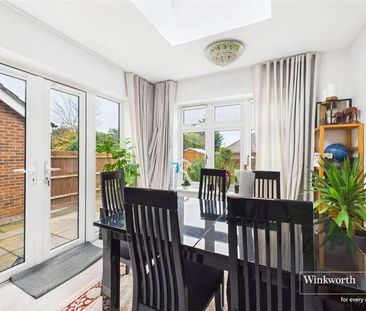 Freshers Grove, Earley, Reading, Berkshire, RG6 - Photo 3