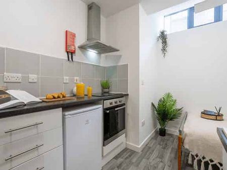 Bronze Studio - Photo 4