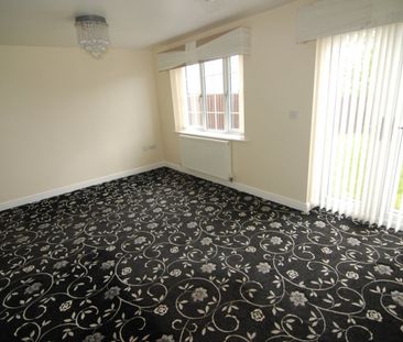 3 bed Semi-Detached - To Let - Photo 5