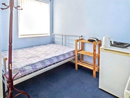 2 bed upper flat to rent in NE16 - Photo 5