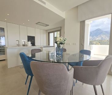 3 Bedroom Apartment For Rent in Nueva Andalucía, Málaga - Photo 6