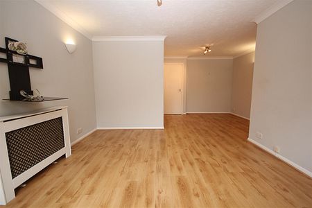 1 bedroom Maisonette to let - Photo 4