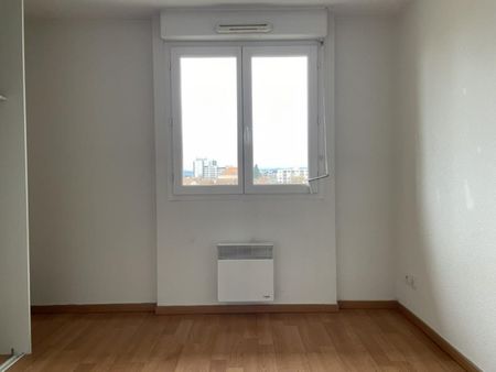 APPARTEMENT T3 A LOUER A RIORGES - LES CANAUX - Photo 3