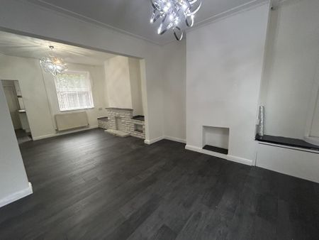 3 bedroom terraced house to rent - Photo 2