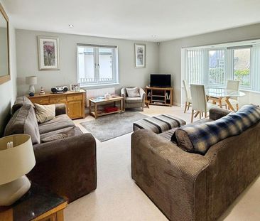 2 bedroom flat to rent The Oaks, Barton on Sea - Photo 1