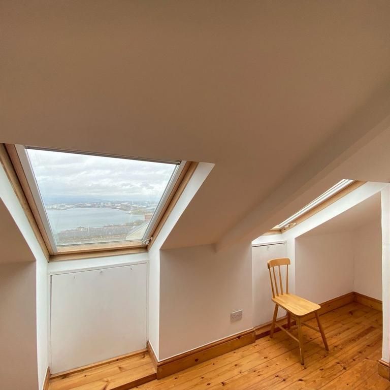 4 bedroom end of terrace house to rent - Photo 1