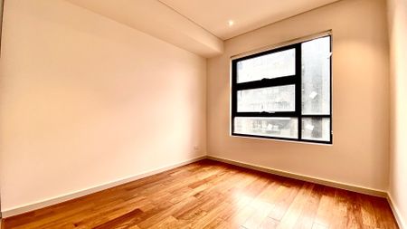 Modern design 2 Bedroom PLUS Study Room with car space for Rent - Photo 2