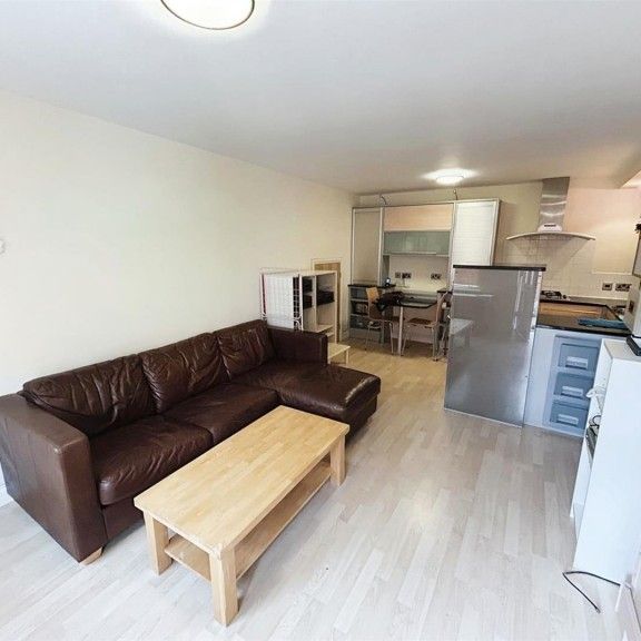 1 BED Flat To rent - Photo 1