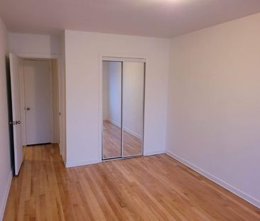 1 CH - 1 SDB - Montréal - $1,200 /mo - Photo 3
