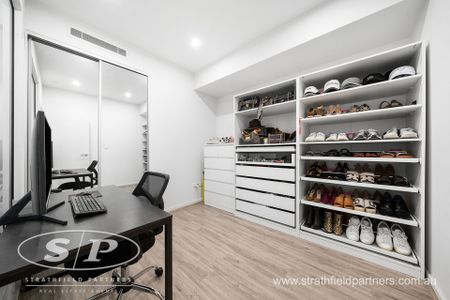 Stylish 1 Bedroom Plus Study Apartment - Photo 4