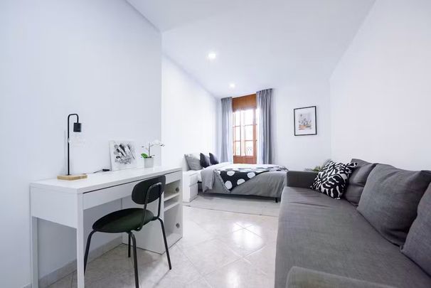 Carrer de Baix, Valencia, Valencian Community 46003 - Photo 1