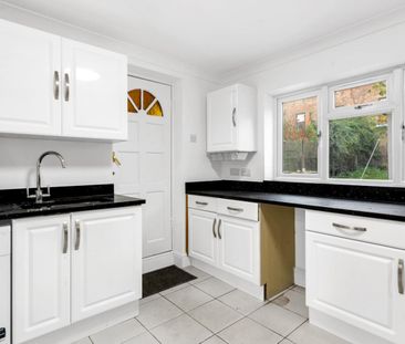 5 bedroom House To Let Total Size: 2067 SQ FT - Photo 6