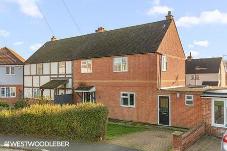 3 bedroom semi-detached house to rent - Photo 5